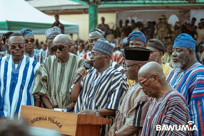 Bawumia Pays Tribute to Late Ya-Na Abukari Mahama II, Urges Dagbon Regent to Preserve Peace
